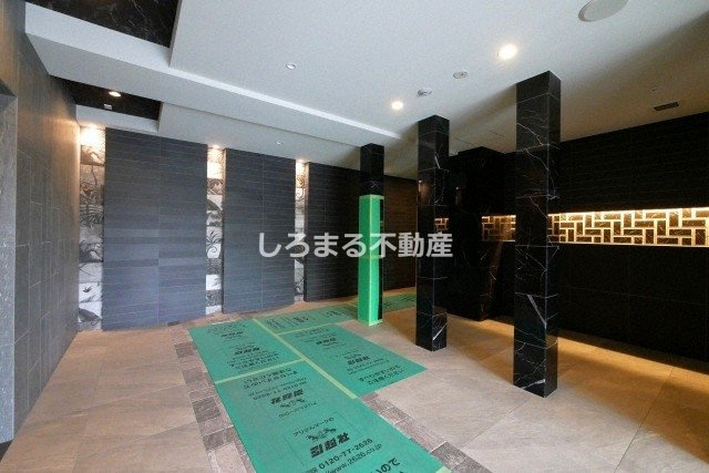 エスリードレジデンス大阪難波のエントランス