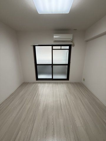 スカイハイツ苅田の洋室