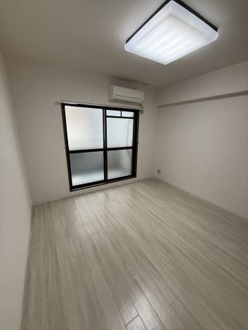 スカイハイツ苅田の洋室