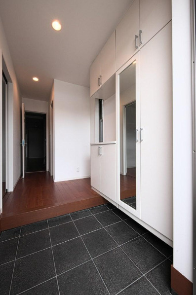 西賀茂川上町の玄関