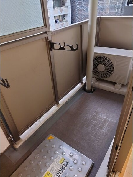 ラ・ルーシュ泉のバルコニー