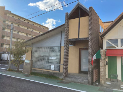 野洲市小篠原の店舗事務所の外観