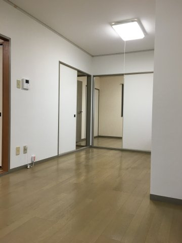 メゾン・ド・ロンタンAの居間・リビング|LDK9帖