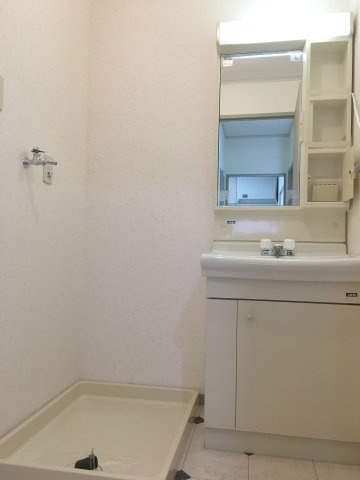 メゾン・ド・ロンタンAの洗面所|洗面化粧台・洗濯機置場