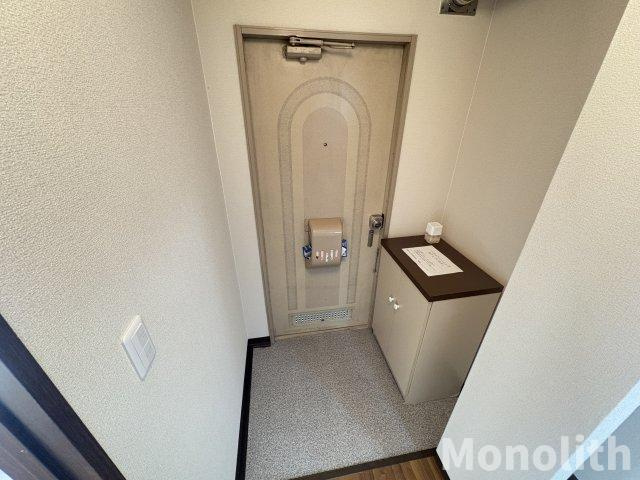 タウニィ高松B棟の玄関