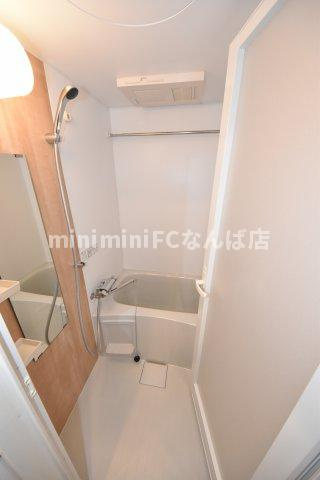 コンフォリア・リヴ北久宝寺Qの浴室