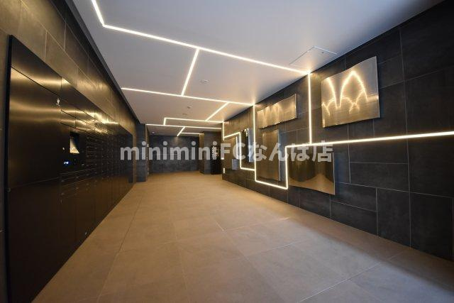 コンフォリア・リヴ北久宝寺Qのエントランス