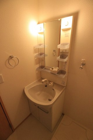 アークヴィラ【キャッシュバック対象】の独立洗面台|独立洗面台です