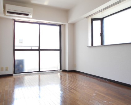 エステート富士見の居間・リビング