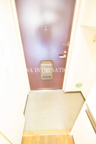 エステート富士見の玄関