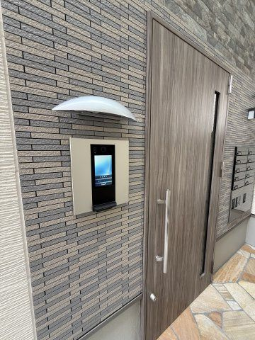 フジパレス遠里小野イーストのエントランス