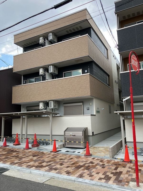 フジパレス遠里小野イーストの外観