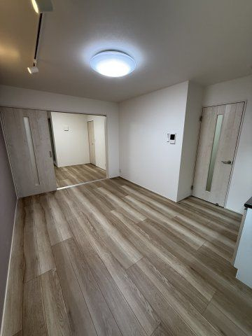 フジパレス遠里小野イーストの居間・リビング