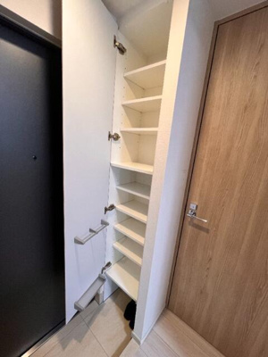 【玄関】 | クレイシアＩＤＺ上野 |  