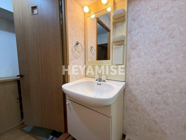 サンフラワーマンションの独立洗面台