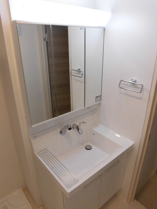 sakuraⅢの洗面所|広い洗面スペースです★