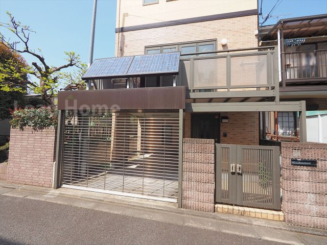 【玄関】 | 世田谷区赤堤2丁目 | セコムセキュリティシステム有（※使用にあたっては別途契約が必要です）