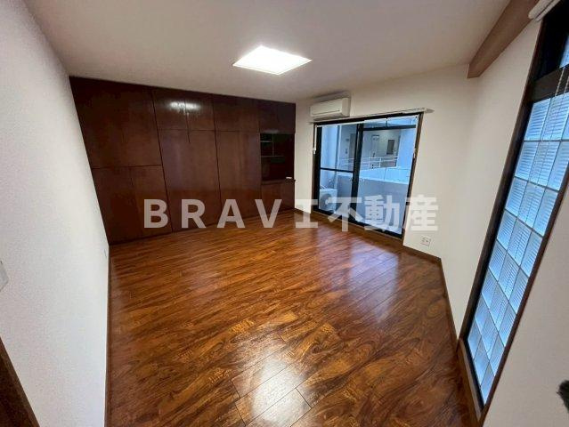 ザ・リージェント　BRAVI不動産の洋室|【ザ・リージェント】ゆったりした洋室です