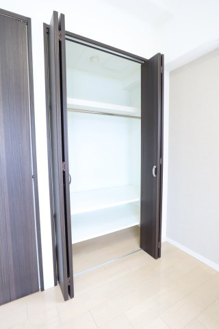 大阪市城東区蒲生３丁目の賃貸マンションの収納