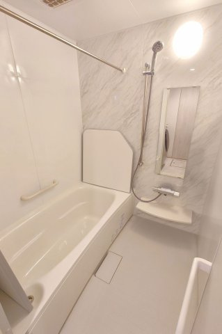 【浴室】 | 世田谷区大原1丁目 | 1日の疲れを癒せるバスルーム。