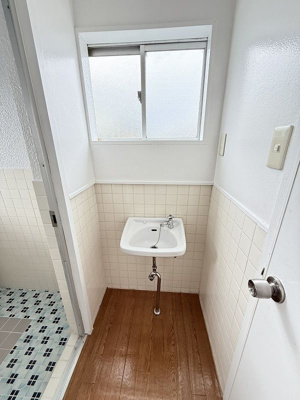 【洗面所】 | ガーデン津福