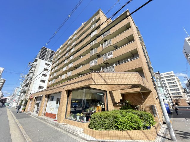 アーデンコート西長堀の外観