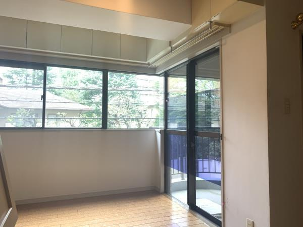 エクレール一番町の居間・リビング|こちらの居間で趣味の時間をお楽しみください