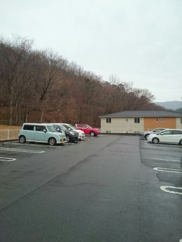 プラシードの駐車場