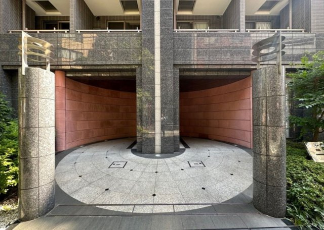 パレステュディオ新宿御苑駅前