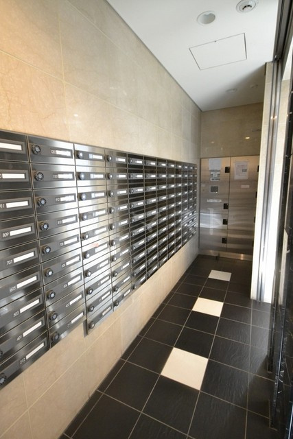 エスリード松屋町サウスのロビー