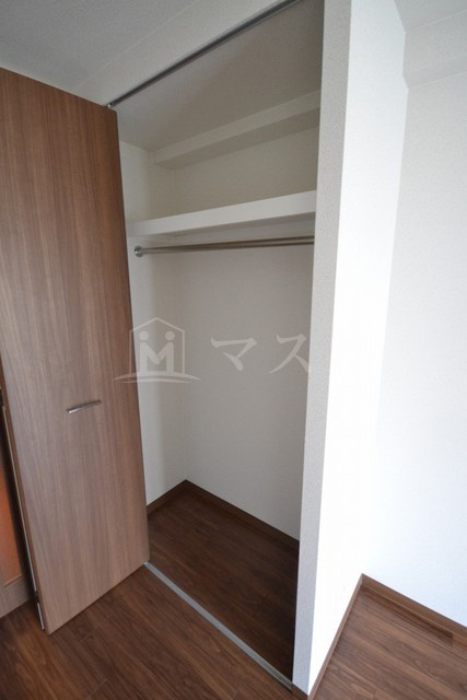 エスリード松屋町サウスの収納