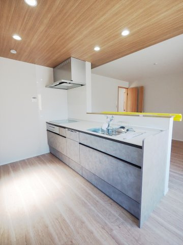 【キッチン】 | 世田谷区上馬3丁目 | 収納豊富でキッチン周りスッキリ片付きます。