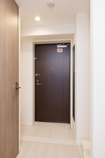 Ａｖｖｏｌｔｏ　Ｆｅｌｉｃｅ　蒲田Ｓｏｕｔｈの玄関|※写真は同タイプ住戸です。