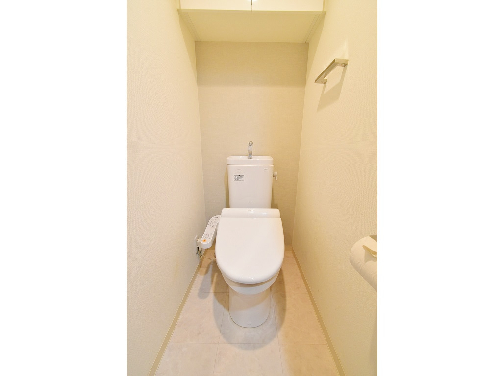ディアレイシャス港区海岸の内装|明るい色調の室内です