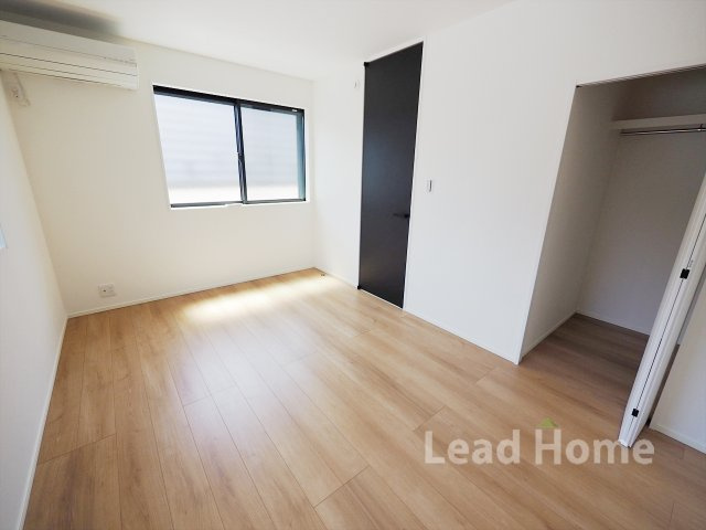 【洋室】 | 世田谷区北沢1丁目 | 3階洋室（約6.7帖）クローゼット付き。