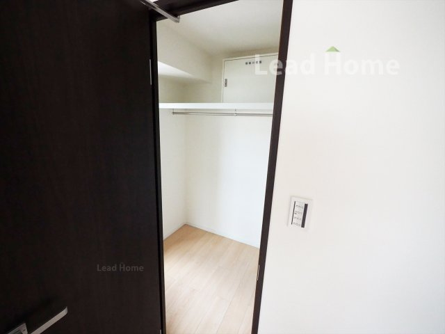 【収納】 | ライオンズスクエア用賀 | ウォークインクローゼット