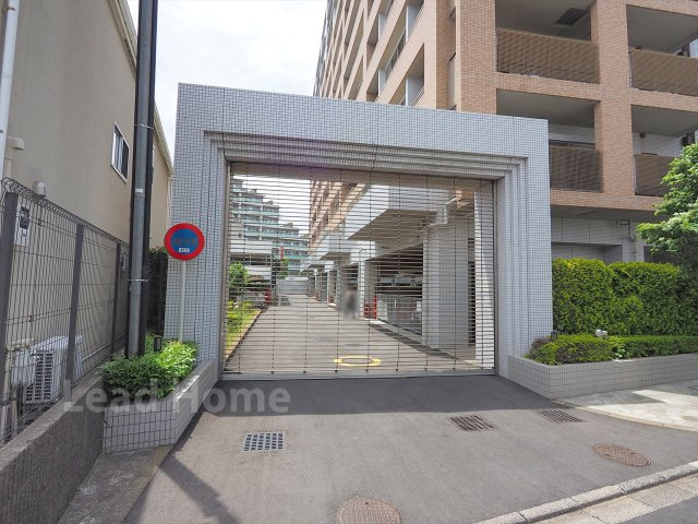 【駐車場】 | ライオンズスクエア用賀 | 月額10000～30000円※空き状況についてはお問合せください