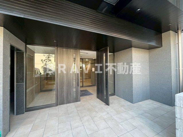 プレサンスOSAKA東成中本ハーヴィル　BRAVI不動産のエントランス|【プレサンスOSAKA東成中本ハーヴィル】建物の内部です