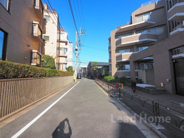 【その他】 | Ｄ＇グランセ駒沢大学 | 前面道路