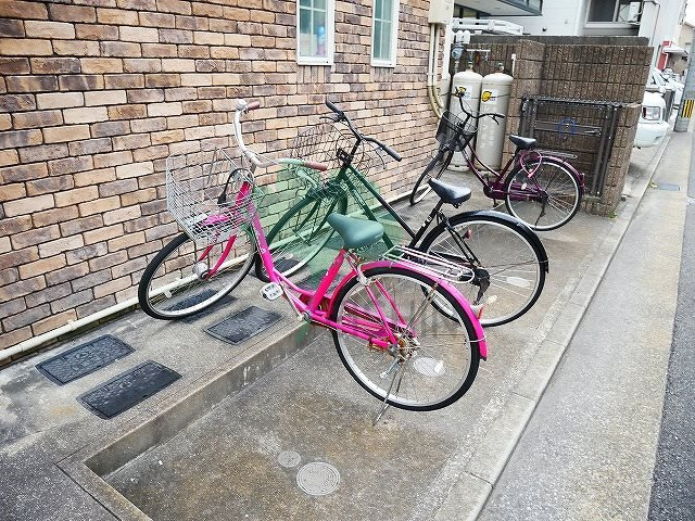 ふろんてぃあはこざきの駐車場