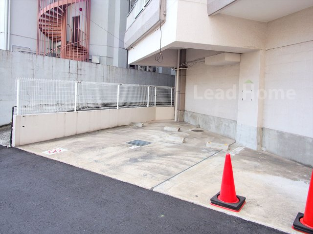 【駐車場】 | ライオンズマンション南平台