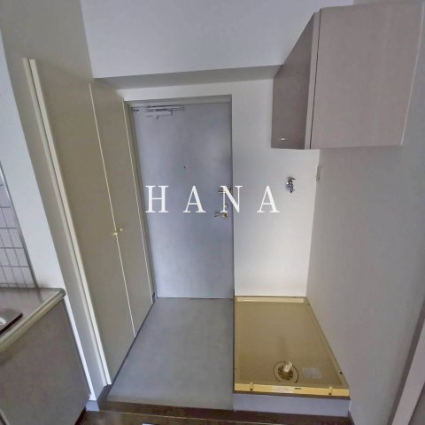 アドラブールの玄関