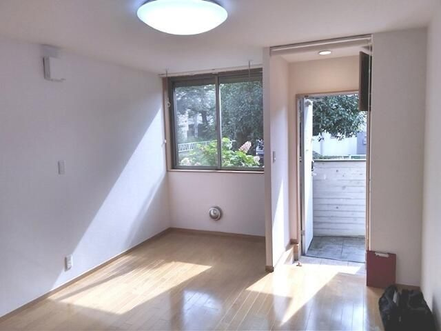 カサベルデ八雲の居間・リビング