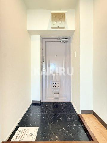 スギタ今福北ハイツの玄関