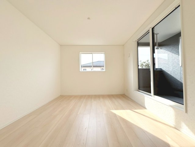 クワイエ　羽島市福寿町本郷第２　全２区画分譲のトイレ|超表面平滑加工とイオンパワーの「セフィオンテクト」加工で、汚れが付きにくく落ちやすい仕様のトイレです。
またツイントルネード洗浄で少ない水でも前方の返し部分から後方部までしっかり洗浄できます！