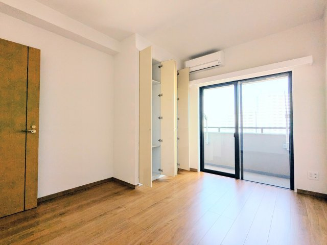 ハイシティ清澄白河ステーションプラザの寝室|～収納が2か所ある主寝室写真～