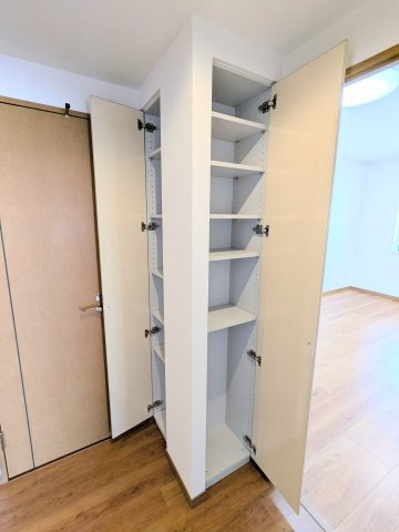 ハイシティ清澄白河ステーションプラザの収納|～廊下 収納写真～