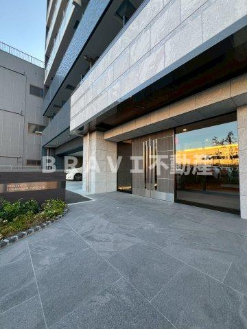 プレサンス深江橋ラヴィゲート　BRAVI不動産のエントランス|【プレサンス深江橋ラヴィゲート】清潔なエントランスです