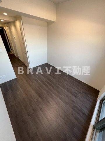 プレサンス深江橋ラヴィゲート　BRAVI不動産の居間・リビング|【プレサンス深江橋ラヴィゲート】ゆったり過ごせる居間です