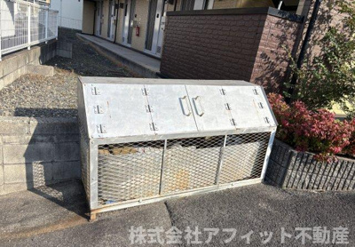 【その他共用部分】 | アンジェラ | 敷地内ゴミ置場